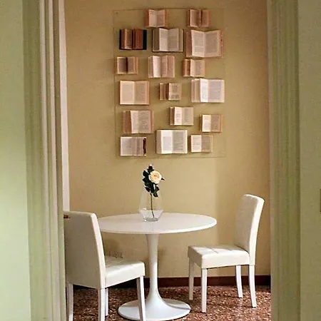 H Ercolani Bed & Breakfast
